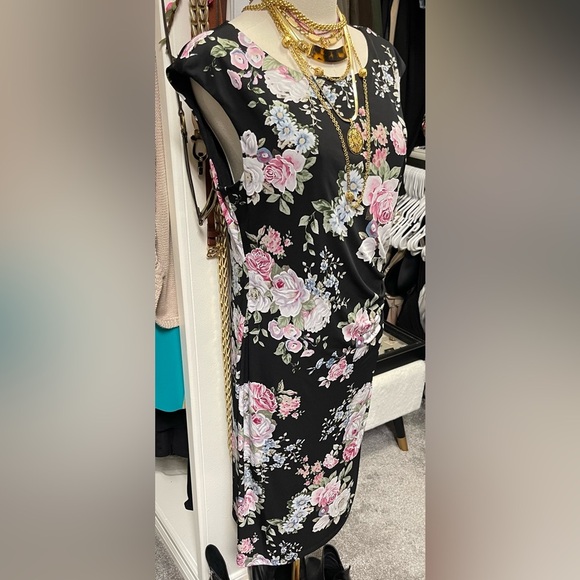 Floral Dress. Size 10. Great for Work or Church! Pretty & Stretchy!! - Picture 8 of 13